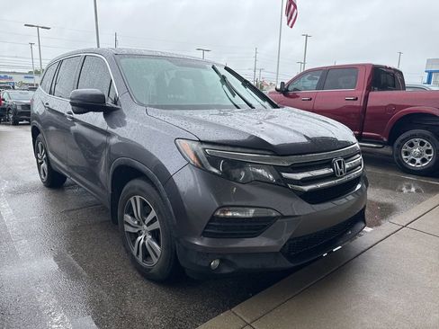 Used 2017 Honda Pilot EX-L image 2