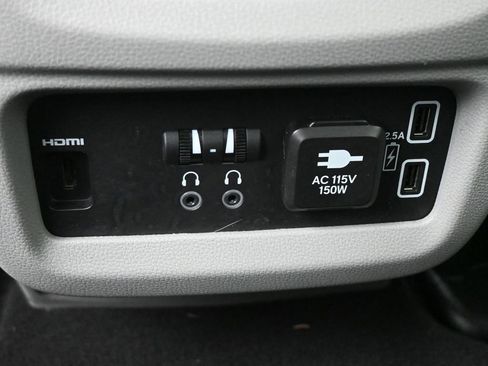 Used 2022 Honda Pilot Touring image 22