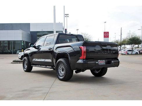 Used 2023 Toyota Tundra Platinum image 4