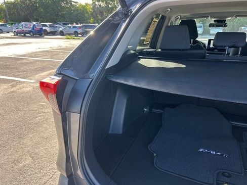 Used 2023 Toyota RAV4 XLE image 30