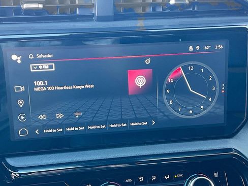 Used 2024 GMC Sierra 2500 AT4 w/ AT4 Premium Plus Package image 15