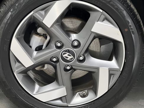 Used 2025 Hyundai Venue SEL image 54