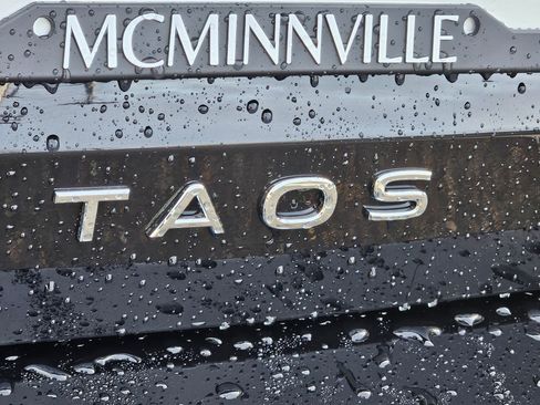 New 2025 Volkswagen Taos SE image 29