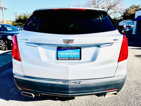 Used 2017 Cadillac XT5 Luxury image 3