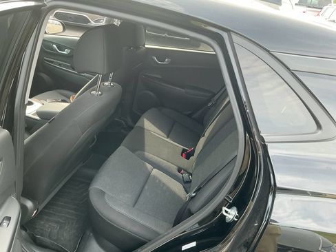 Used 2023 Hyundai Kona SE w/ Cargo Package FWD image 11