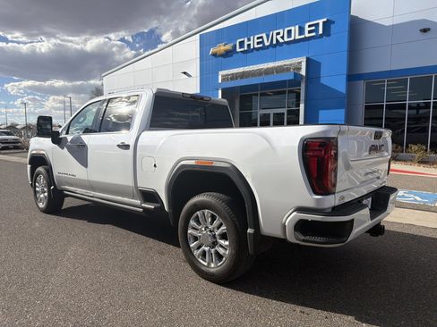 Used 2022 GMC Sierra 2500 Denali w/ Technology Package AWD/4WD image 3