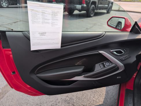 Used 2016 Chevrolet Camaro SS RWD image 16