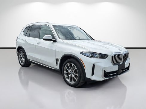 Used 2024 BMW X5 xDrive50e AWD/4WD image 1