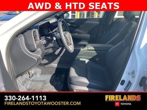 New 2025 Toyota Crown Signia image 26