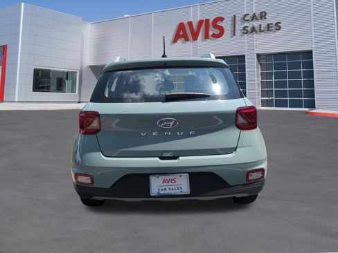 Used 2025 Hyundai Venue SEL FWD image 7