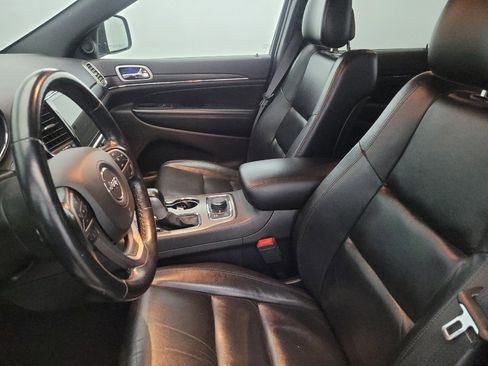 Used 2021 Jeep Grand Cherokee Limited image 17