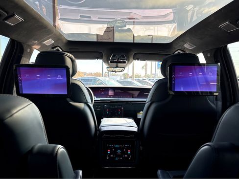 New 2025 Cadillac Escalade IQ Luxury 2 AWD/4WD image 27