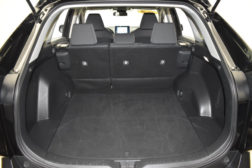Used 2025 Toyota RAV4 XLE AWD/4WD image 36