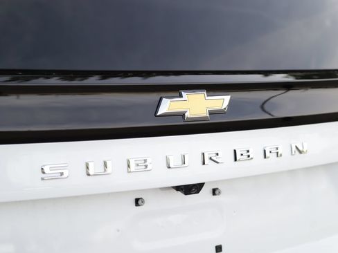 New 2026 Chevrolet Suburban LT w/ Comfort Package AWD/4WD image 39