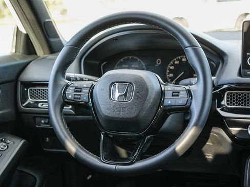 Used 2025 Honda Civic Sport image 16