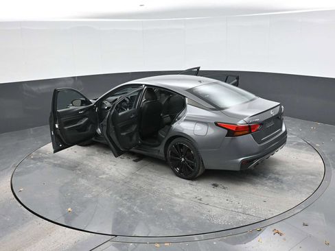 Used 2022 Nissan Altima 2.5 SR image 40