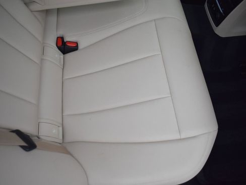 Used 2020 BMW 330i xDrive Sedan w/ Convenience Package image 37