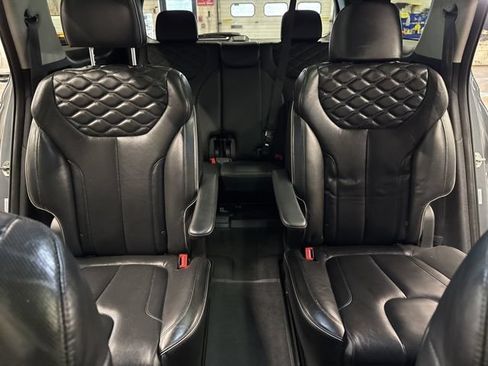 Used 2022 Hyundai Palisade Limited w/ Winter Package AWD/4WD image 30