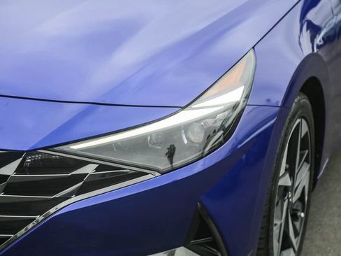 Used 2023 Hyundai Elantra Limited FWD image 6