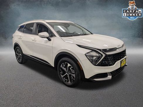 Certified 2023 Kia Sportage EX image 3