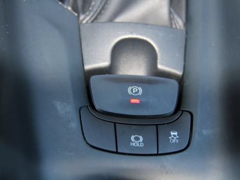 Used 2020 Toyota C-HR LE FWD image 30