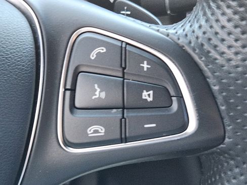 Used 2018 Mercedes-Benz GLC 300 4MATIC image 31