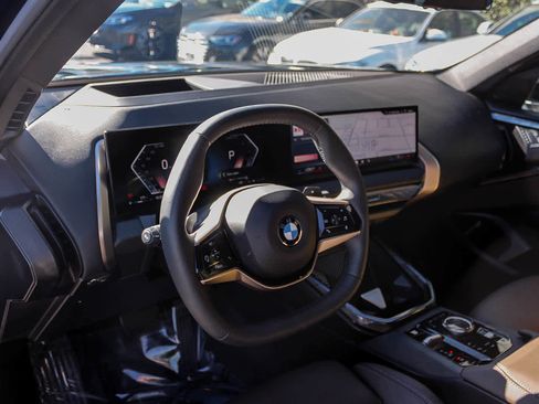Used 2025 BMW X3 xDrive30i w/ Premium Package image 17