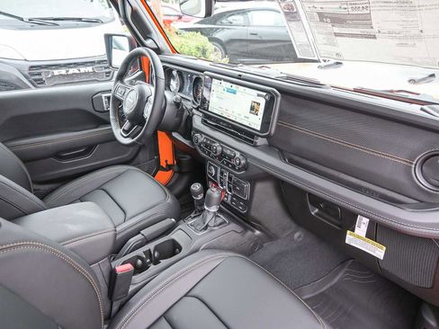 New 2025 Jeep Wrangler Unlimited Rubicon 392 image 21