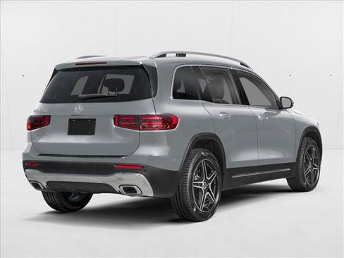 New 2025 Mercedes-Benz GLB 250 4MATIC image 2
