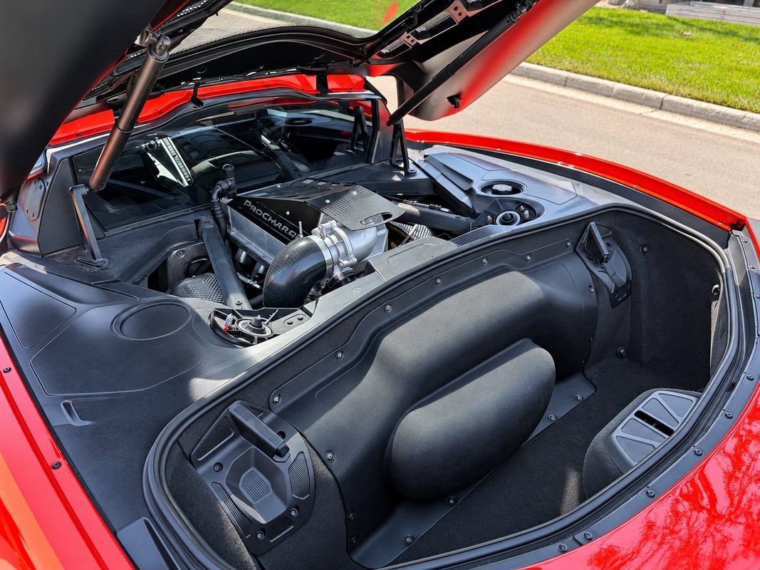 Used 2021 Chevrolet Corvette Stingray Premium Cpe w/ Z51 Performance Package RWD image 26