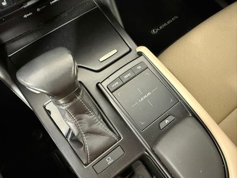 Used 2020 Lexus ES 350 w/ Premium Package FWD image 29