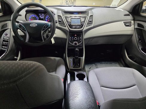 Used 2016 Hyundai Elantra SE w/ Option Group 02 FWD image 18