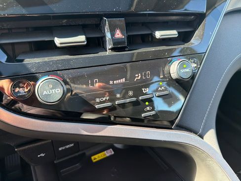 Used 2023 Toyota Camry XSE w/ Navigation Package image 35