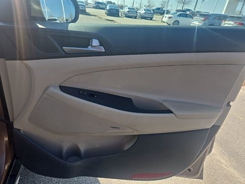 Used 2017 Hyundai Tucson SE Plus image 32