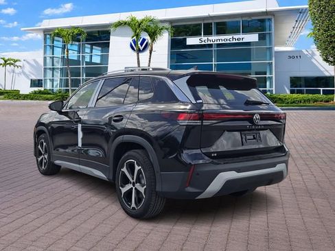 New 2026 Volkswagen Tiguan SE FWD image 5