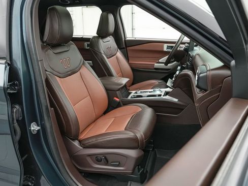 Certified 2023 Ford Explorer King Ranch w/ Technology Package AWD/4WD image 27