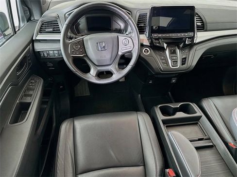 Certified 2024 Honda Odyssey Sport image 4