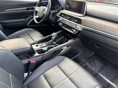 Used 2022 Kia Telluride EX w/ EX Premium Package image 22