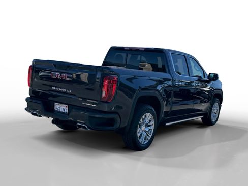 Used 2025 GMC Sierra 1500 Denali w/ Technology Package AWD/4WD image 5