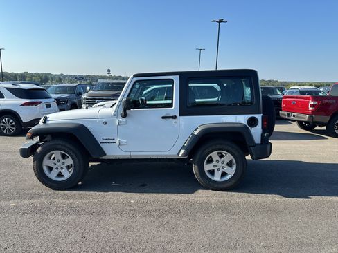 Used 2017 Jeep Wrangler Sport w/ Quick Order Package 24S AWD/4WD image 8