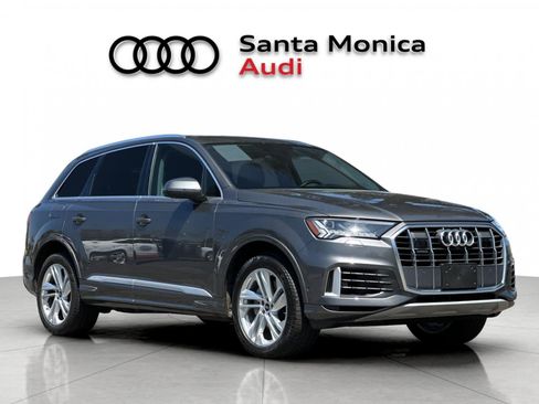 Used 2023 Audi Q7 3.0T Premium Plus w/ Premium Plus Package AWD/4WD image 9