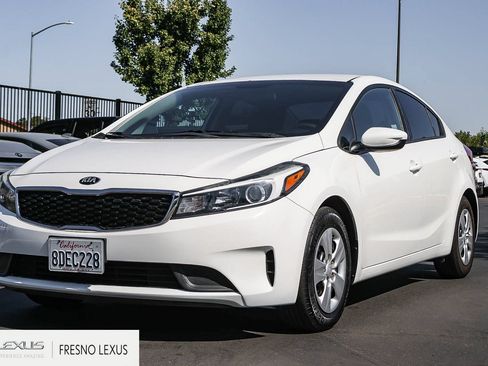 Used 2018 Kia Forte LX FWD image 3