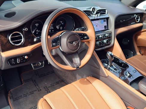 Used 2023 Bentley Bentayga Extended Wheelbase image 4