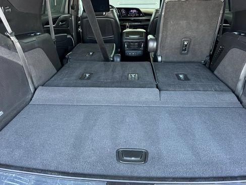Certified 2023 Cadillac Escalade Sport AWD/4WD image 18