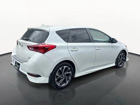 Used 2017 Toyota Corolla iM FWD image 3