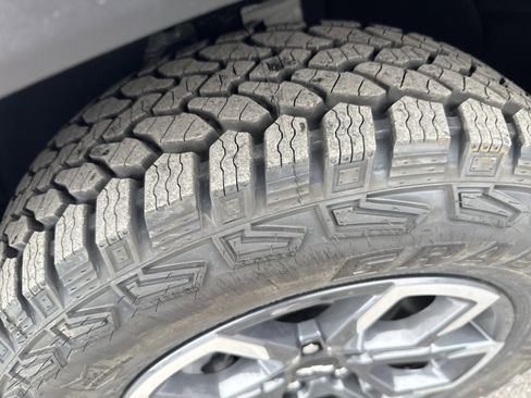 New 2026 Chevrolet Equinox ACTIV w/ Convenience Package III image 11