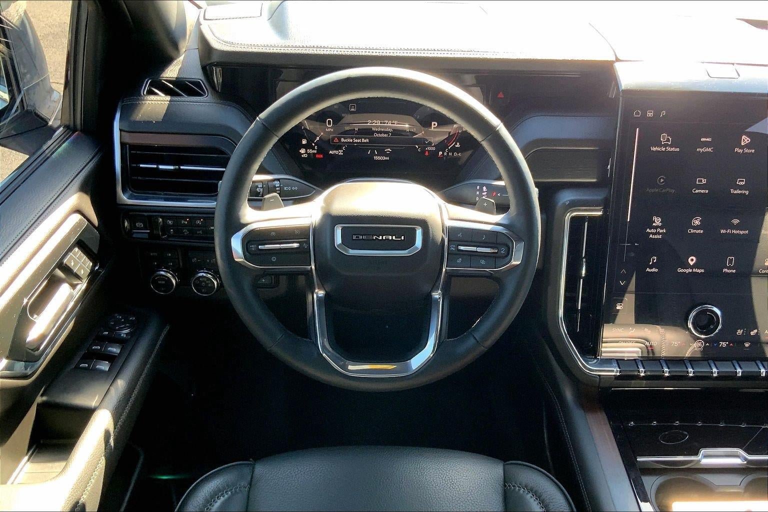 Used 2026 GMC Yukon Denali AWD/4WD image 5