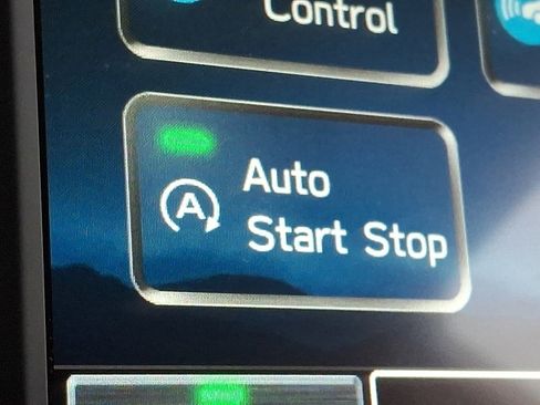 Certified 2025 Subaru Impreza 2.0i image 26