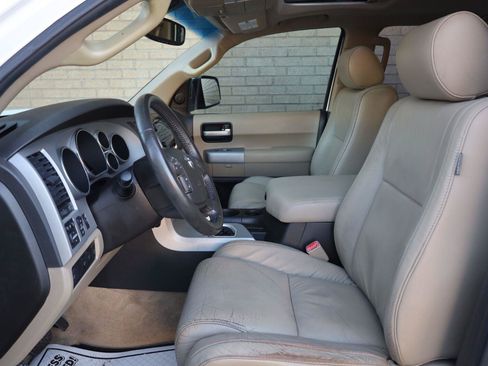 Used 2008 Toyota Sequoia Limited AWD/4WD image 16