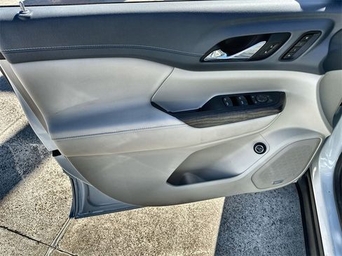 Used 2023 GMC Acadia Denali w/ Denali Ultimate Package image 21